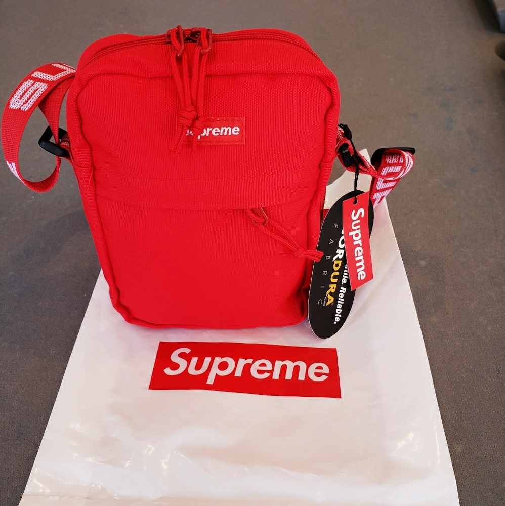 Supreme SS18
Shoulder Bag